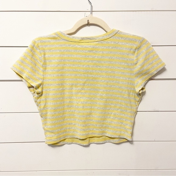 Urban Renewal | Stripped Cropped Y2K Style T-Shirt Size Large - Picture 2 of 8